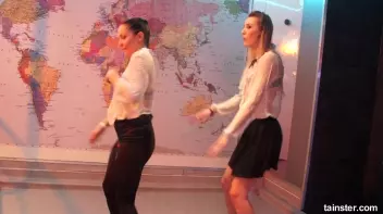 Dancing babes Screencap 64 on sinx.preview.netperv.com