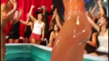 Trying To Maintain Their Composure In The Oil Screencap 113 on sinx.preview.netperv.com