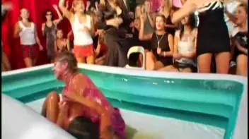 Trying To Maintain Their Composure In The Oil Screencap 49 on sinx.preview.netperv.com