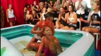 Trying To Maintain Their Composure In The Oil Screencap 60 on sinx.preview.netperv.com