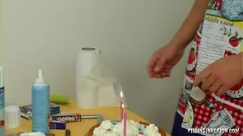 Getting Wet And Piss Messy Screencap 12 on sinx.preview.netperv.com