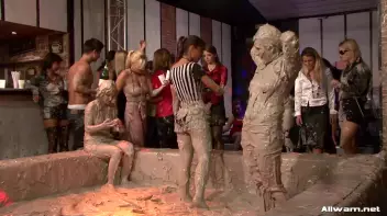 Miss Skinny Takes a Mud Dive Screencap 50 on sinx.preview.netperv.com