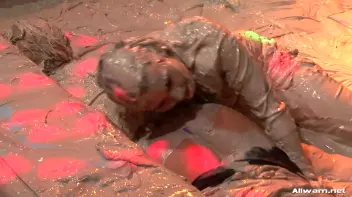 Miss Skinny Takes a Mud Dive Screencap 60 on sinx.preview.netperv.com