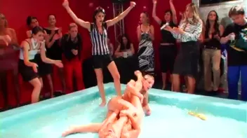 Duke It Out In A Pool Of Slop Screencap 107 on sinx.preview.netperv.com