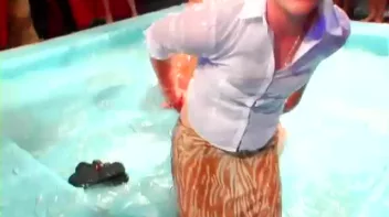 Duke It Out In A Pool Of Slop Screencap 72 on sinx.preview.netperv.com