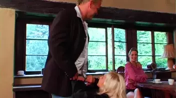 Sharka Blue Turns Yellow! Screencap 8 on sinx.preview.netperv.com