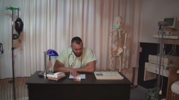 Spermaspritze vom Frauenarzt Screencap 1 on sinx.preview.netperv.com