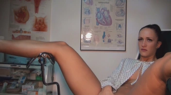 Spermaspritze vom Frauenarzt Screencap 16 on sinx.preview.netperv.com