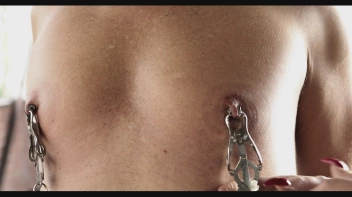 Mit den langen roten Nägeln in den Arsch gekniffen Screencap 45 on sinx.preview.netperv.com