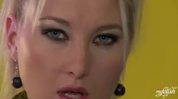 Gooey Flirtation Screencap 5 on sinx.preview.netperv.com