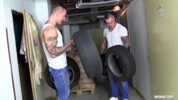 Getting busted sucking cock Screencap 1 on sinx.preview.netperv.com