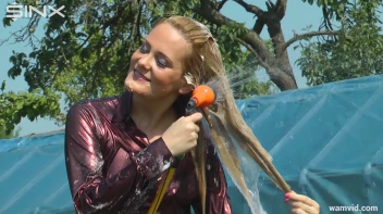 Messy blonde hoses herself down Screencap 31 on sinx.preview.netperv.com