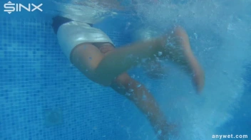 Underwater Frolicks For Sexy Best Friends Screencap 55 on sinx.preview.netperv.com