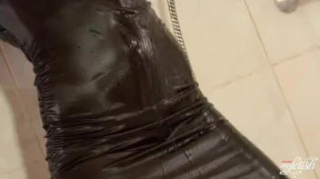 Three Eurobabes Shower Down and Lez Out Screencap 30 on sinx.preview.netperv.com