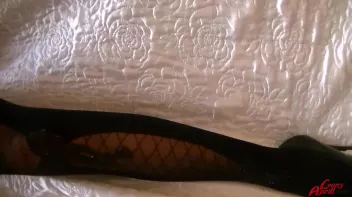 Lovely Golden Showers And BJ Screencap 8 on sinx.preview.netperv.com