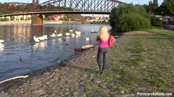 Barbie Blow Me Screencap 20 on sinx.preview.netperv.com