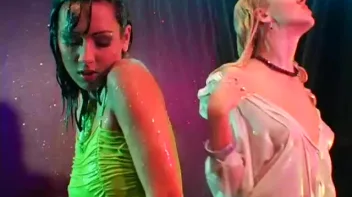 Elegant and Beautiful Wetlook Action Screencap 24 on sinx.preview.netperv.com