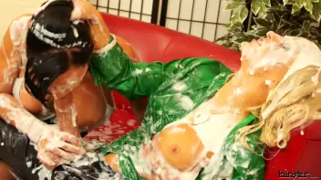 Art Gallery Surprise Screencap 106 on sinx.preview.netperv.com