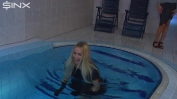 Gorgeous Models Get Wet For The Gym Guys! Screencap 26 on sinx.preview.netperv.com