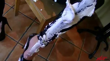 Get A Taste Of Sweet Leony Screencap 23 on sinx.preview.netperv.com