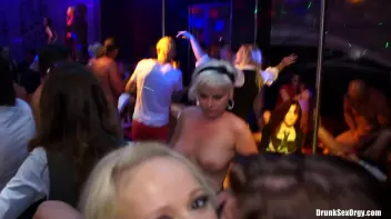 International Summer Lovin' Part 2 - Hardcore Cam Screencap 71 on sinx.preview.netperv.com