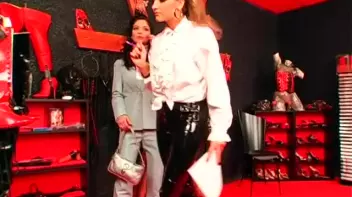 Little Sex Shop of Horrors Screencap 2 on sinx.preview.netperv.com