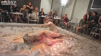 Muddy Wrestling: Jean Dreams Lola vs. Jesica Screencap 27 on sinx.preview.netperv.com