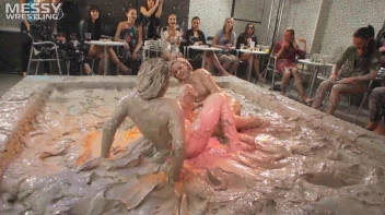 Muddy Wrestling: Jean Dreams Lola vs. Jesica Screencap 42 on sinx.preview.netperv.com