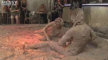 Muddy Wrestling: Jean Dreams Lola vs. Jesica Screencap 43 on sinx.preview.netperv.com