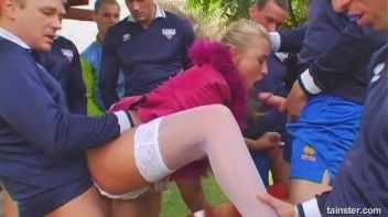 Sabrina White Gets Wet Screencap 45 on sinx.preview.netperv.com