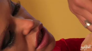 Lesbians at the Gym Screencap 27 on sinx.preview.netperv.com