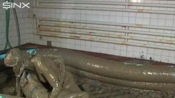 WAM Babes Catfight And Wrestle In The Mud Screencap 41 on sinx.preview.netperv.com