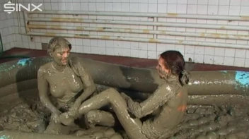 WAM Babes Catfight And Wrestle In The Mud Screencap 42 on sinx.preview.netperv.com