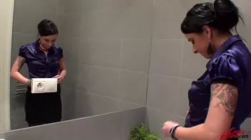 Tons Of Fun In The Washroom Screencap 101 on sinx.preview.netperv.com