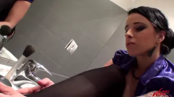 Tons Of Fun In The Washroom Screencap 14 on sinx.preview.netperv.com