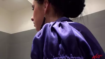 Tons Of Fun In The Washroom Screencap 2 on sinx.preview.netperv.com