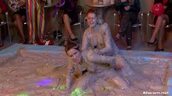 Clowning Around In The Mud Pit Screencap 40 on sinx.preview.netperv.com