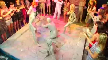 Teeny Bikini Mud Pit Battle Screencap 89 on sinx.preview.netperv.com