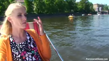 Blowjob Cruisin' Through The City Screencap 106 on sinx.preview.netperv.com