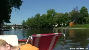 Blowjob Cruisin' Through The City Screencap 45 on sinx.preview.netperv.com