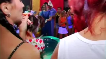 GaGa For Glue Girls Part 1 Screencap 31 on sinx.preview.netperv.com