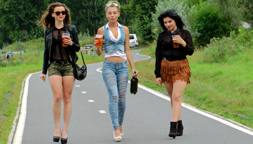 Latest deal - Cute Bitches Brawl In The Water - Cam 1