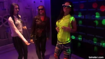 Fanatic Fuckfriends Part 5 - Shower Cam Screencap 111 on sinx.preview.netperv.com