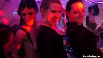 Holiday Hotties Part 5 - Shower Cam Screencap 107 on sinx.preview.netperv.com