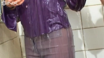 Two European Babes Enjoy Showering Together Screencap 55 on sinx.preview.netperv.com