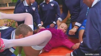 Sabrina White Gets Wet Screencap 10 on sinx.preview.netperv.com