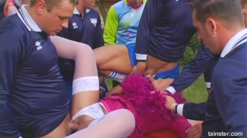 Sabrina White Gets Wet Screencap 11 on sinx.preview.netperv.com