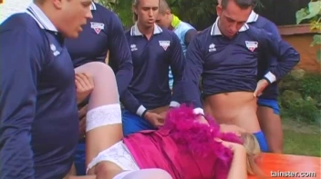 Sabrina White Gets Wet Screencap 14 on sinx.preview.netperv.com