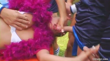 Sabrina White Gets Wet Screencap 43 on sinx.preview.netperv.com