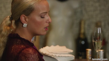 Dick and Piss: The Ultimate Way To Get a Tip! Screencap 5 on sinx.preview.netperv.com